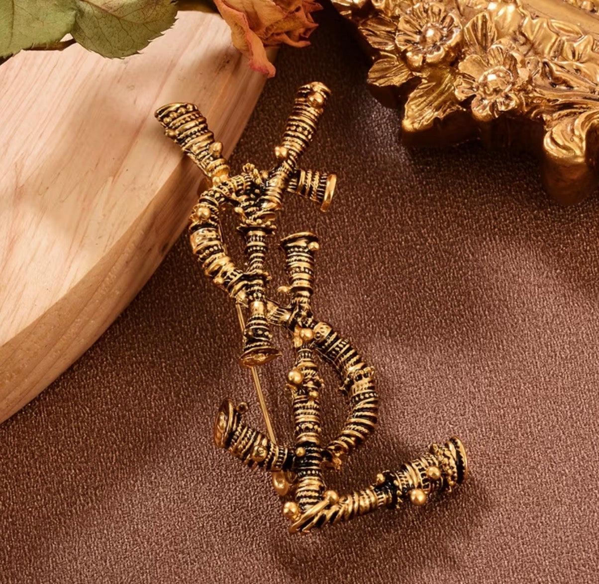 Broche YSL