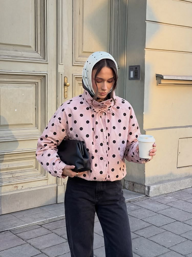 Chamarra rosa polka dots