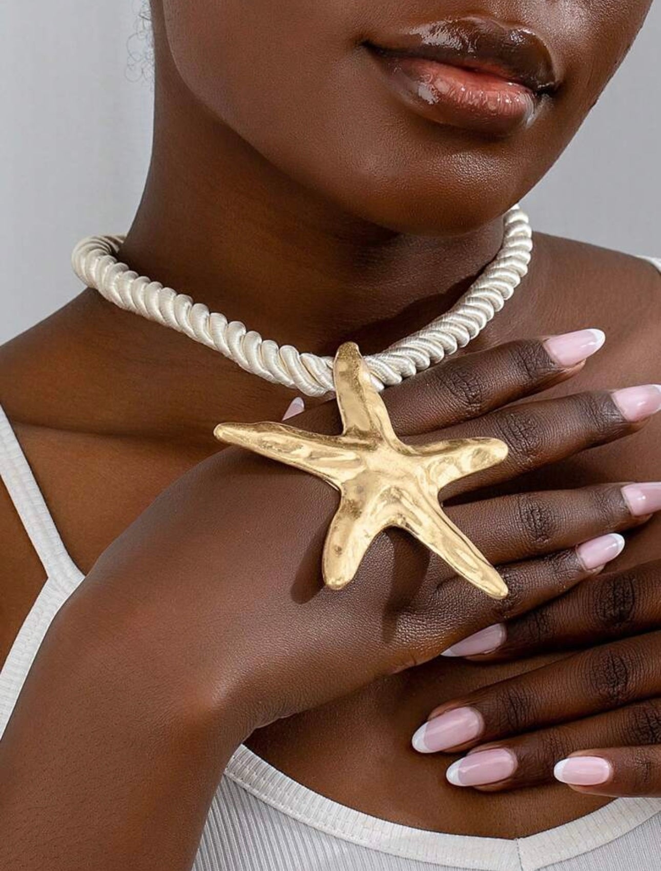 Collar estrella dorada