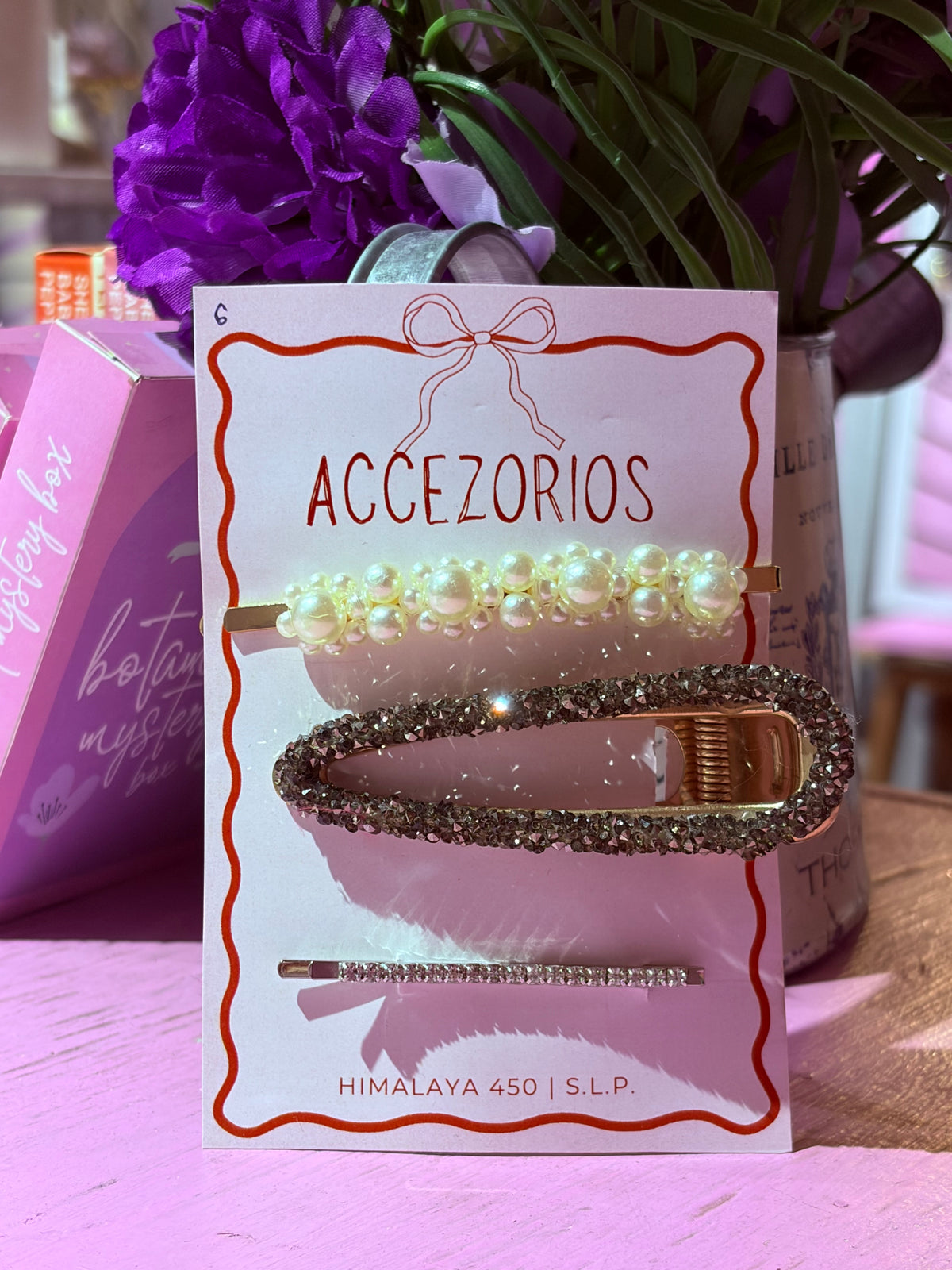 Elegant brooches