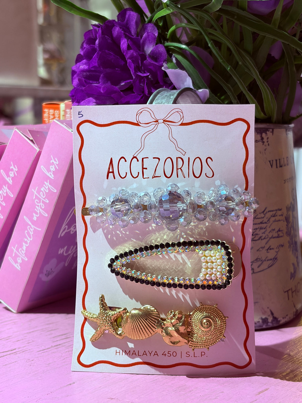 Elegant brooches