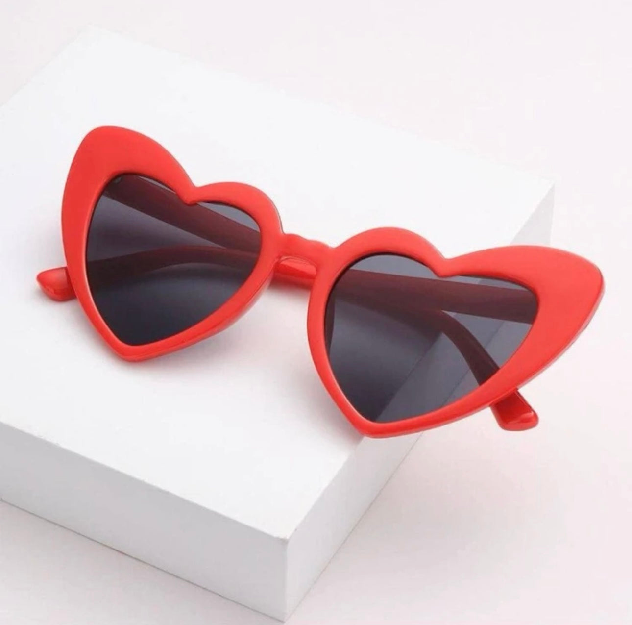 Sunnies red heart