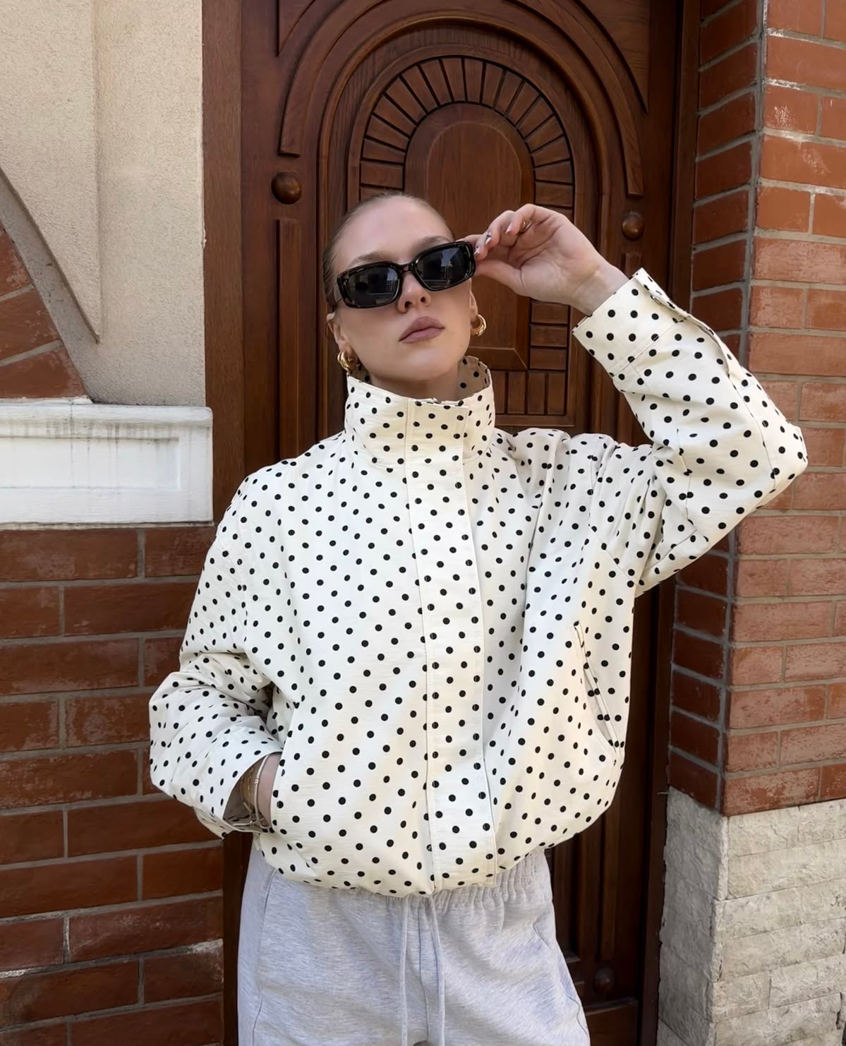 Chamarra polka dots blanca