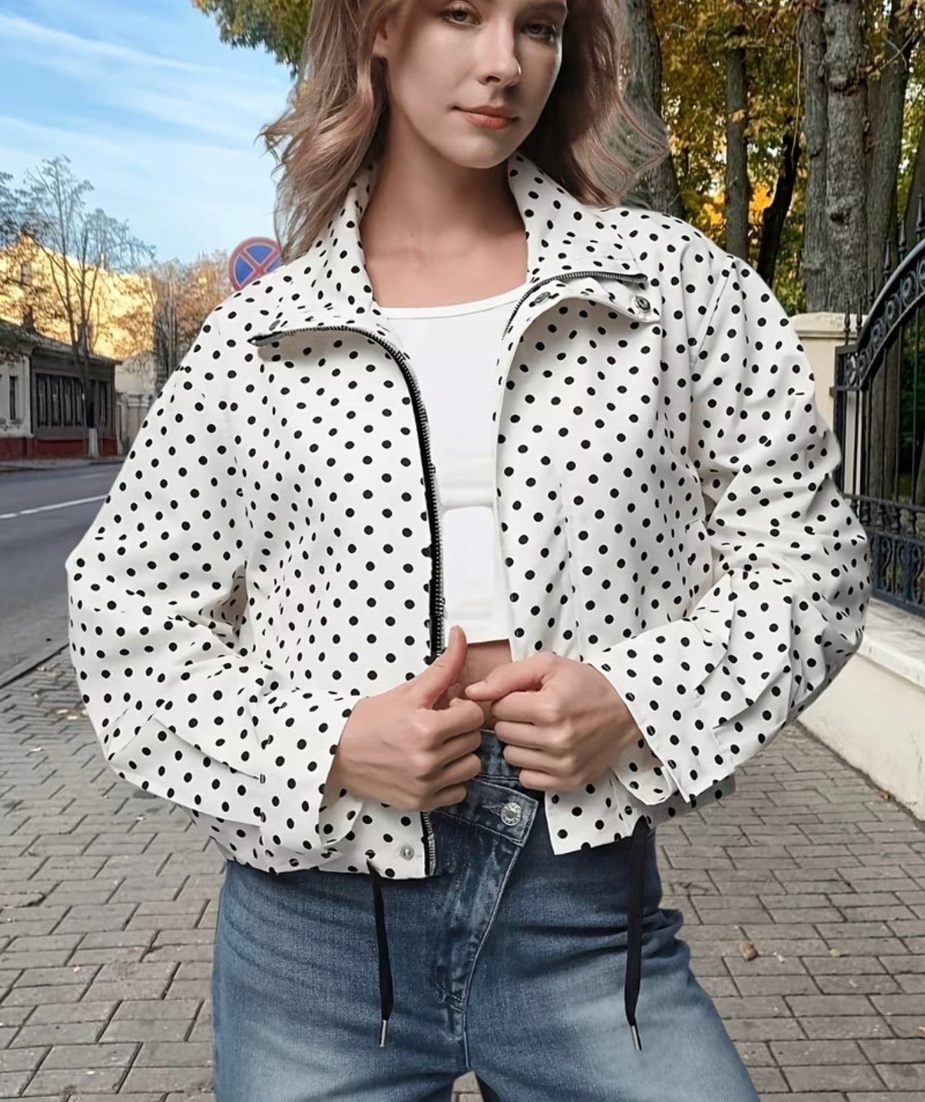 Chamarra polka dots blanca