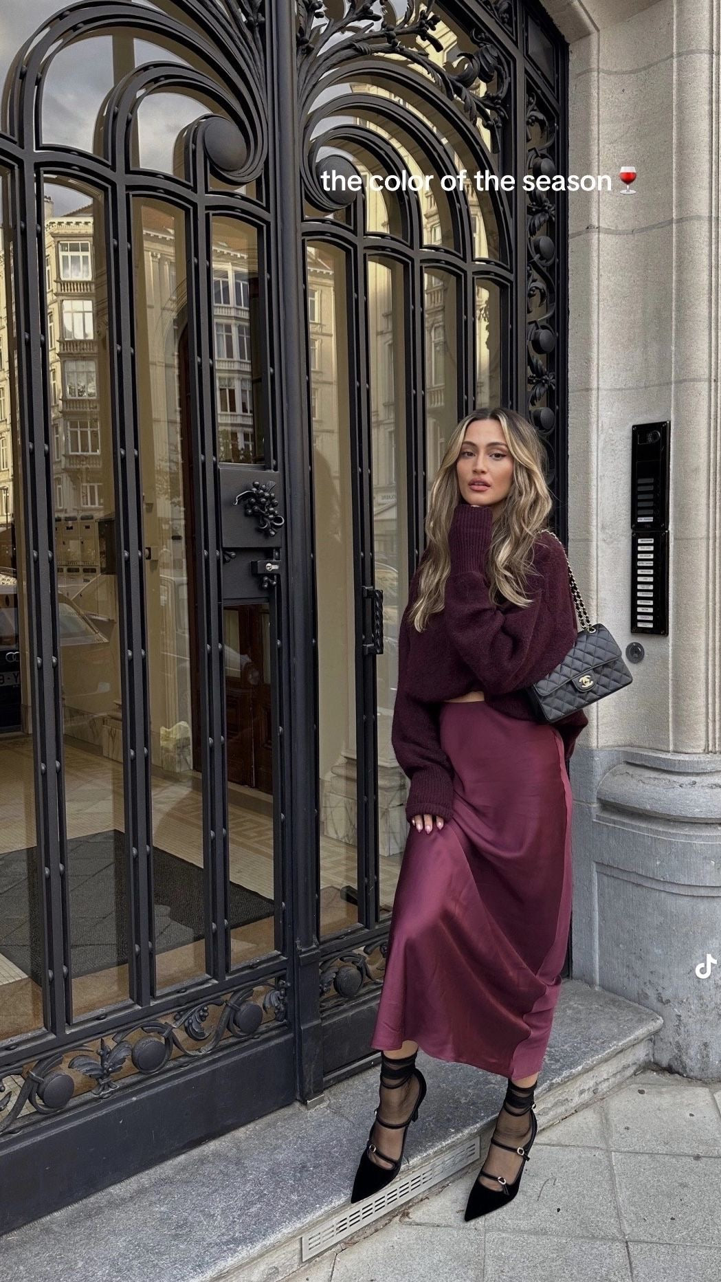 Falda satinada Burdeos