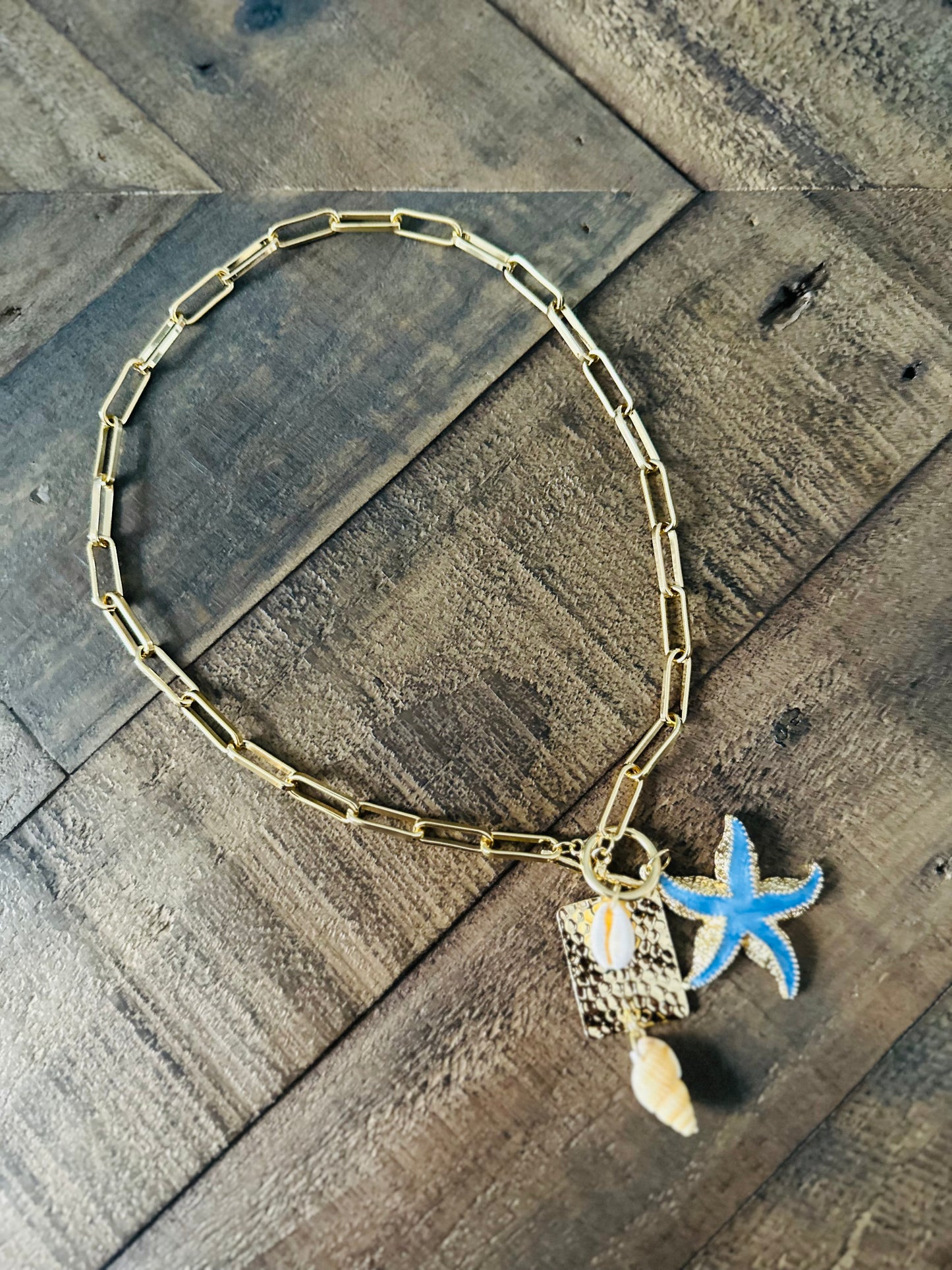 Collar estrella de mar azul