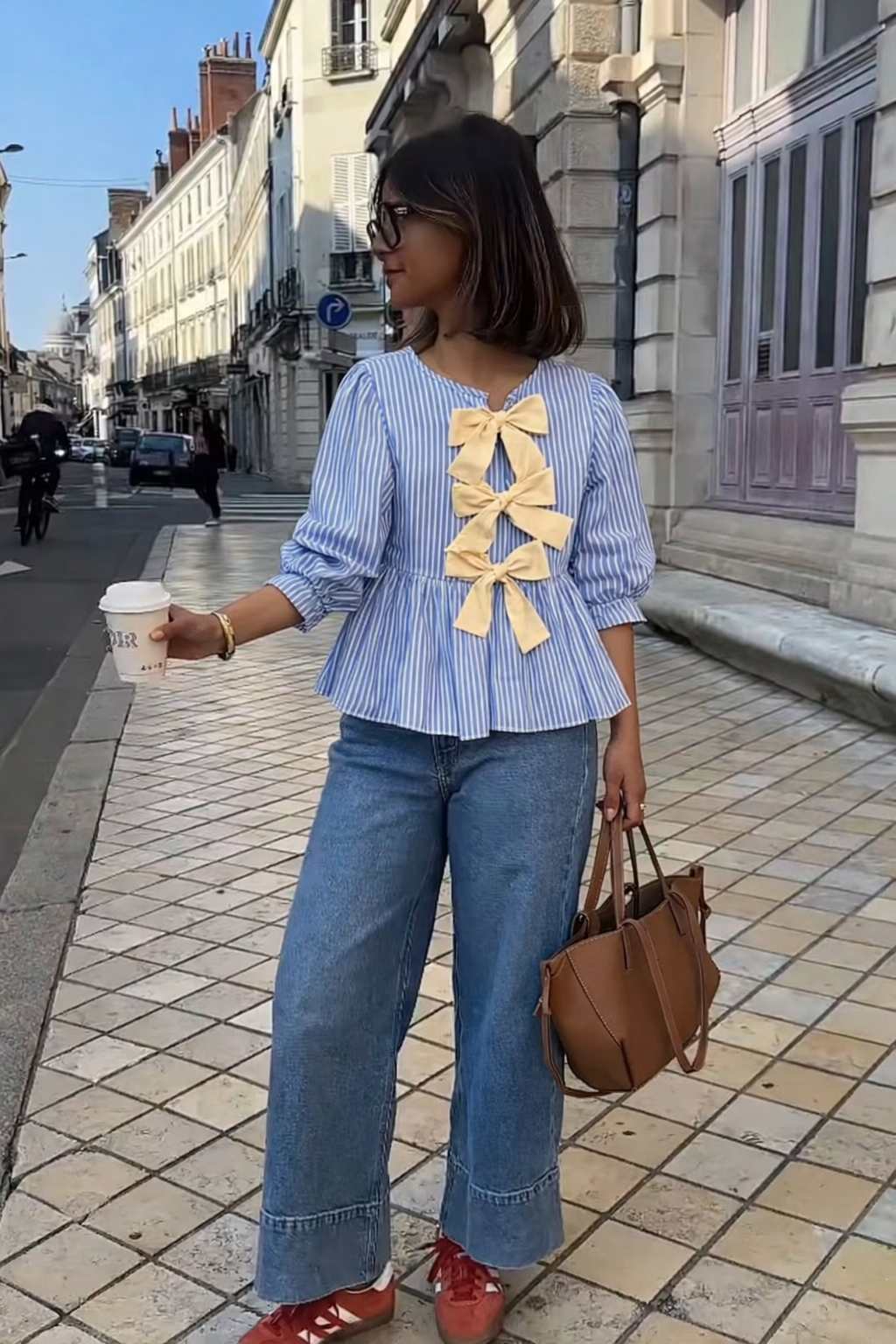Blusa líneas lazos