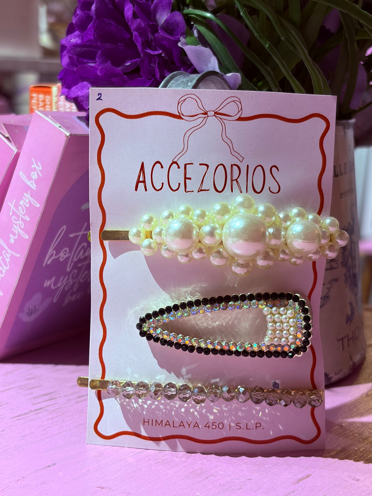 Elegant brooches