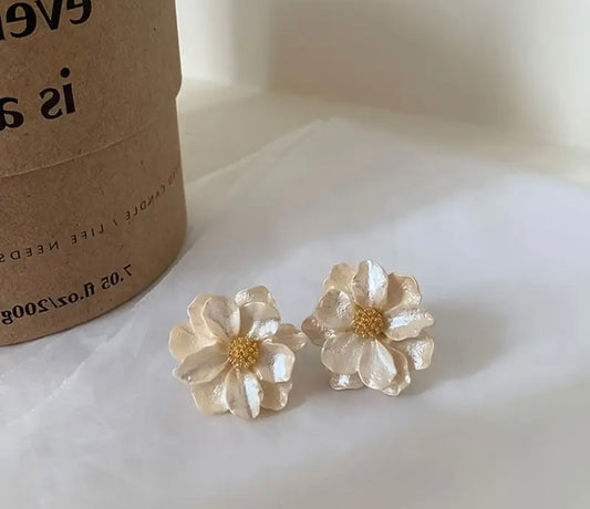 Aretes flor Margarita