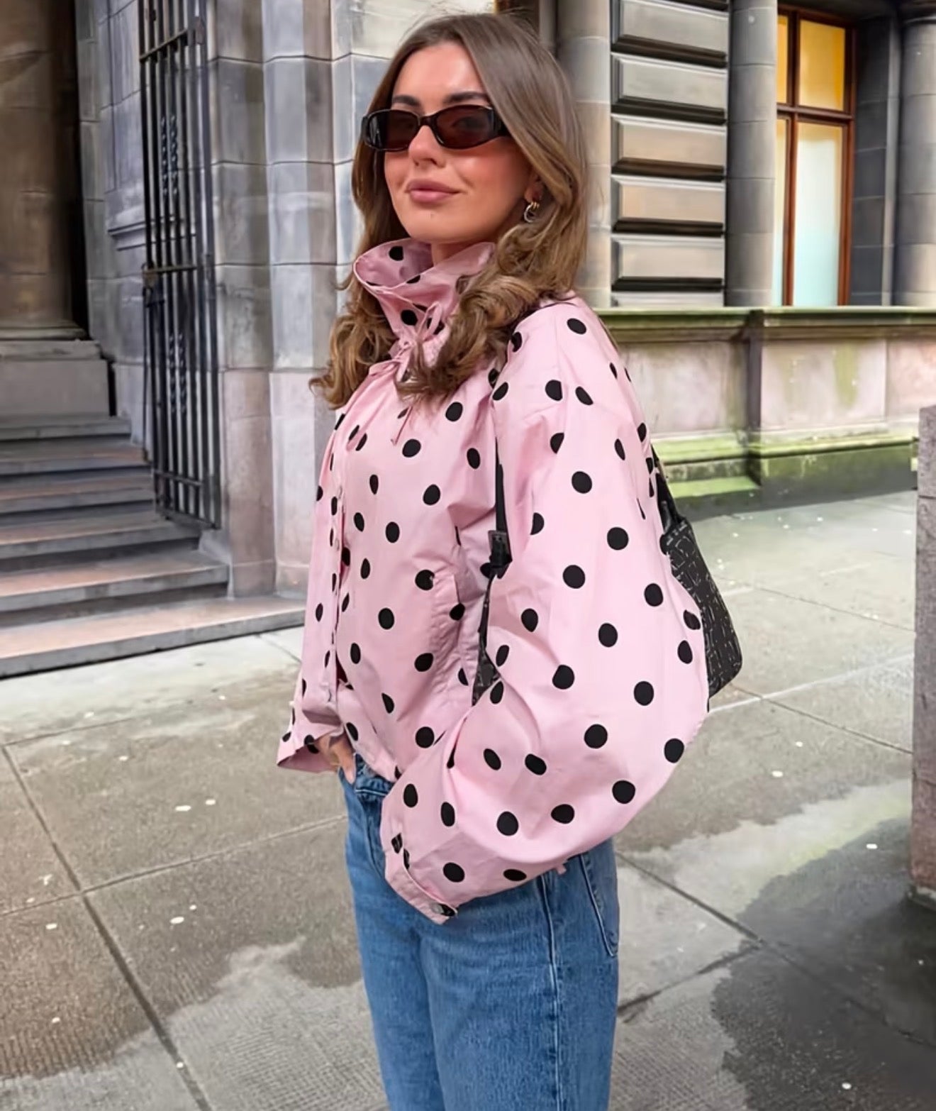 Chamarra rosa polka dots