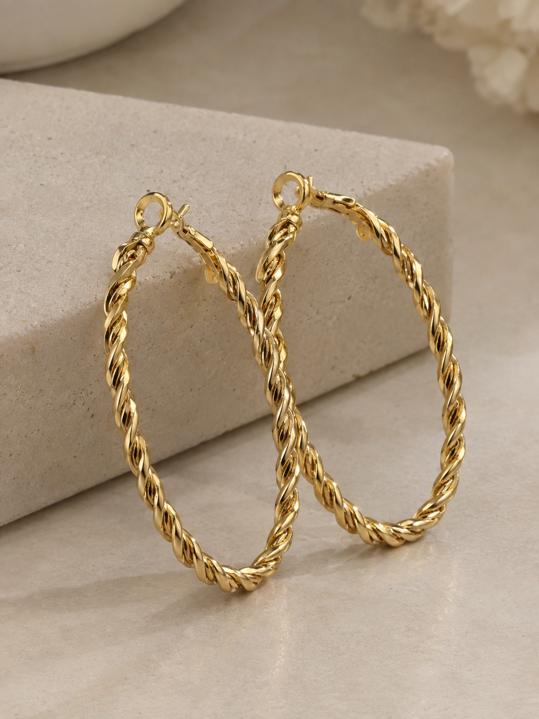 Pao earrings