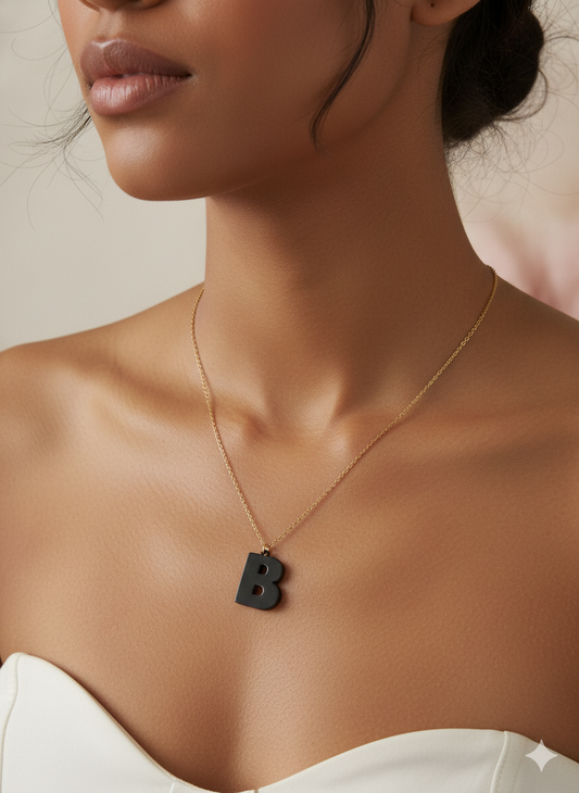 Collar letra (color negro)